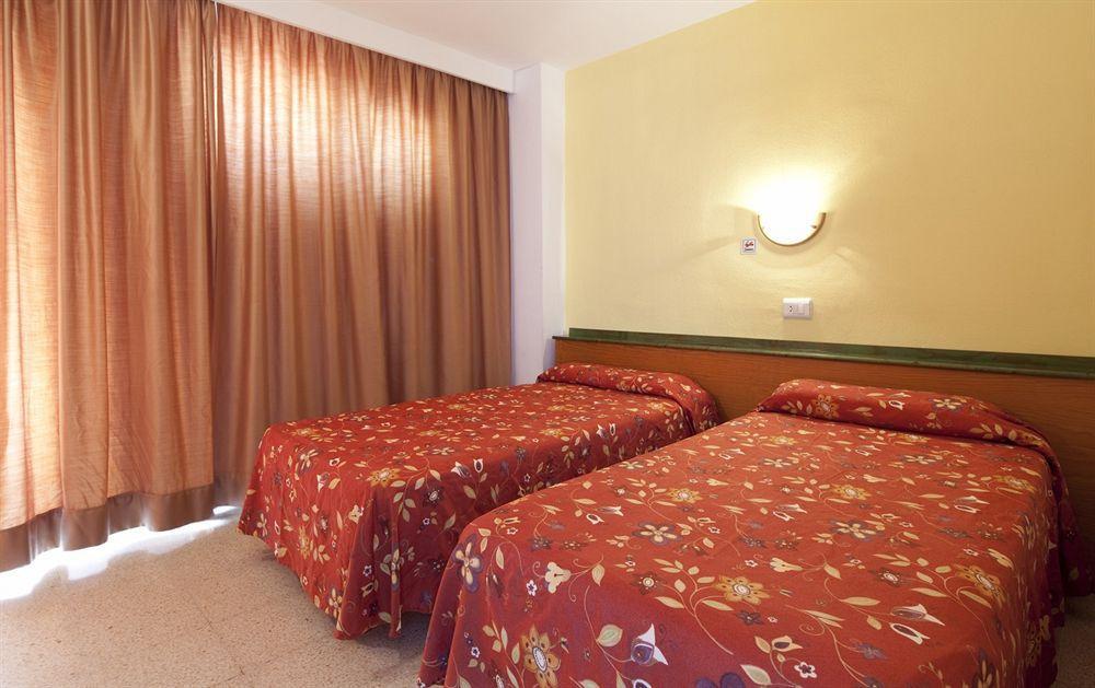 Apartamentos Sol Y Vera Magaluf  Eksteriør billede