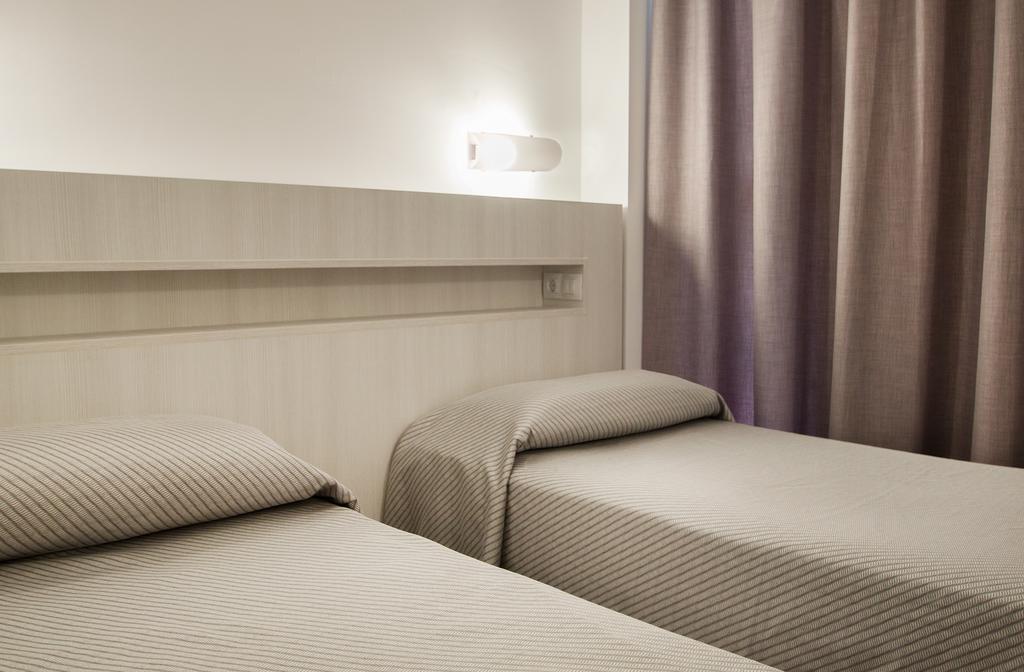 Apartamentos Sol Y Vera Magaluf  Værelse billede